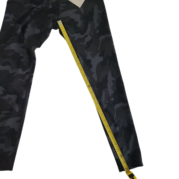 BALANCE COLLECTION Camo Print High-Waisted Leggings size m (NWT) - Picture 9 of 12